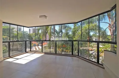 Apartamento no campo belo com vista de 360o reformado.
