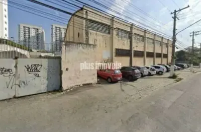 Galpão/depósito/armazém e 4 banheiros à venda, 1800 m²