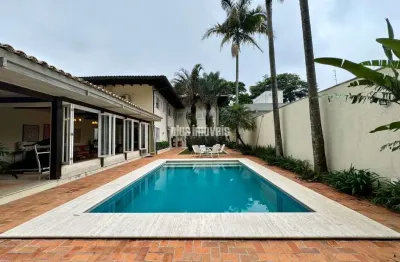 Belíssima casa de vila com jardim e rua fechada alto da boa vista
