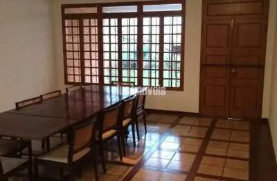 Belíssima casa a poucos metros do parque do ibirapuera!!!