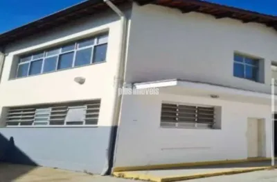 Galpão comercial com mezanino + prédio comercial com 02 pavimentos.