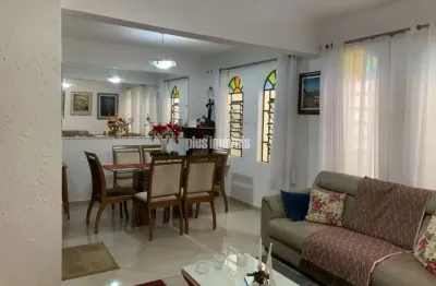 Casa de vila  com 3 quartos e 4 banheiros à venda, 230 m