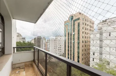 Um prédio clássico em localização privilegiada do jardins para morar com elegância e conforto