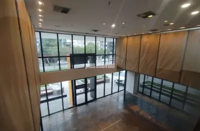 Temos um ponto comercial incrível, com 294m² , elegância de sobra e visibilidade garantida na charmo