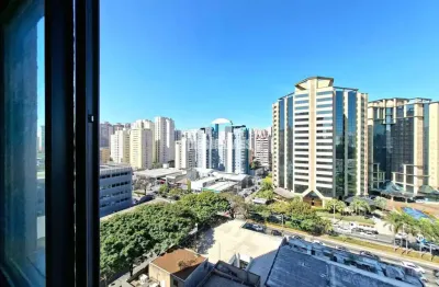 Apartamento com 2 quartos para alugar na Avenida Pavão, 986, Moema, São Paulo