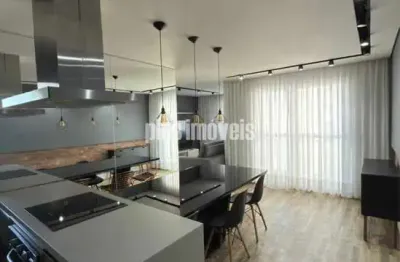 Apartamento reformado,impecavél, andar alto vista livre, pronto para morar !