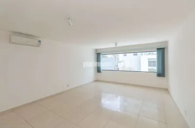 Casa Comercial Reformada para Venda no Brooklin ? Pronta para o Seu Negócio!
