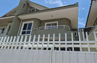 Casa com 3 quartos à venda na Rua Rolândia, 1310, Alto Tarumã, Pinhais