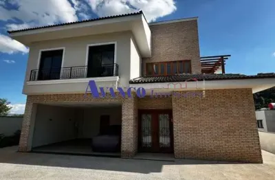 Casa recém construída no condomínio serra azul, em itupeva/sp