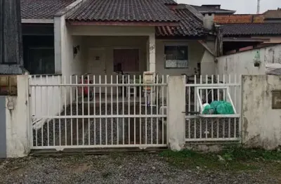 Geminado térreo com 02 dormitórios e cozinha mobiliada para vender, bairro vila nova