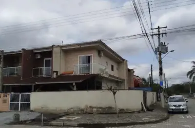 Casa à venda na Vila Nova, Joinville 