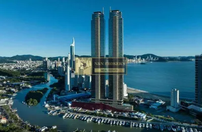 Cobertura cinematográfica com vista panorâmica e marina privativa — yacht house.