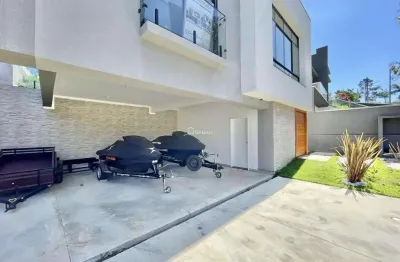 Casa à venda em Cotia, Lago do Sol, com 3 suítes, com 230.18 m², Condômino Lago do Sol