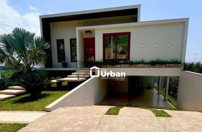 Casa com 3 suites , piscina e academia privativa completa em condominio