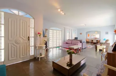 Casa à venda em Vargem Grande Paulista, Haras Bela Vista, com 4 quartos, com 390 m²