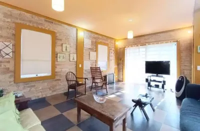 Casa à venda em Cotia, Granja Carneiro Viana, com 2 suítes, com 280 m², Granja Carneiro Viana