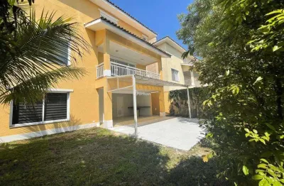 Casa para alugar em Cotia, Granja Viana, com 4 suítes, com 315 m², Condominio Raizes