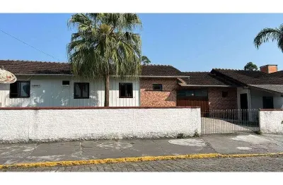 Casa à venda na Vila Germer, Timbó 