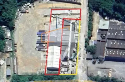 Aluguel de galpão comercial em mairinque-sp, res. parque cristiane: 3 salas, 4 banheiros, 1.000,00 m² de área.