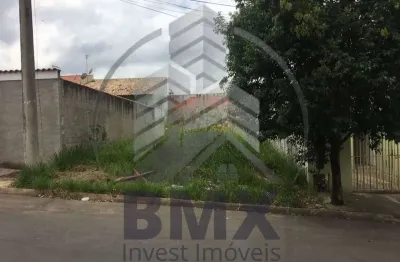 Vende-se ótimo terreno de 200 m² (8x25 m), plano, no jd. flora, região central de araçoiaba da serra, próximo à sorocaba-sp