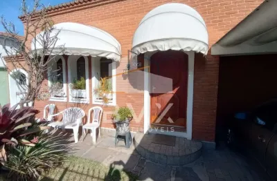 Casa à venda em são roque-sp, jardim bandeirantes: 2 quartos, 2 salas, 1 banheiro, 1 lavabo, edícula, 1 vaga de garagem, 100m². imperdível!
