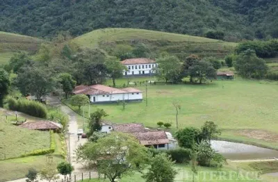 Venda fazenda histórica de 1832 com 1.333,100m² no vale do paraíba