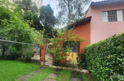 Venda casa de condomínio com 50m², perfeita para quem busca praticidade e conforto.