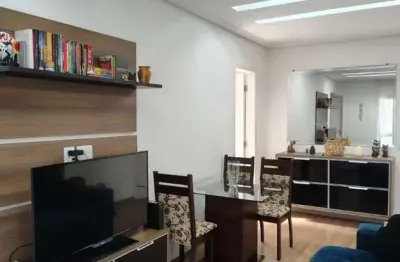 Apartamento com 2 quartos, 1 banheiro, 1 vaga de garagem e 56,00 m2 de área.