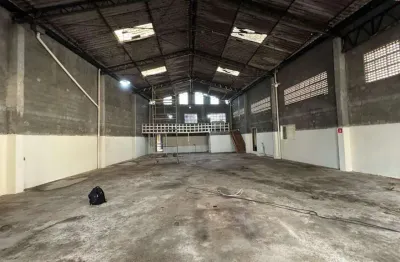 Galpão locação na zona norte 20 x 50 1000 metros de área  800m de galpão!