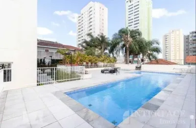Apartamento de 2 quartos, sendo 1 suíte, com 2 banheiros e 66m2 de área está disponível para locação.