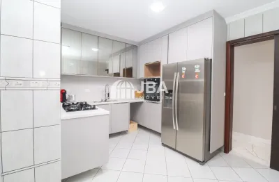 Casa com 5 quartos à venda na Rua Henrique Martins Torres, Boqueirão, Curitiba