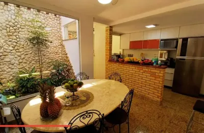 Jardim guanabara -quebra coco -excelente casa frente a praça e todo lazer que o local  oferece.
