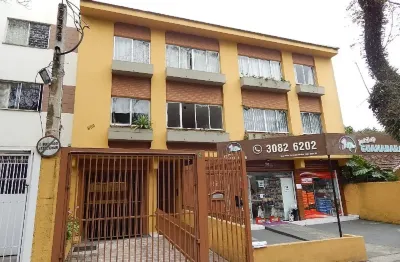 Ótimo apartamento em localização privilegiada com armário nos quartos e na cozinha