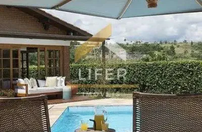 Casa em condomínio fechado com 3 quartos à venda na rua passeio do horizonte, 120, curral, ibiúna, 458 m2 por r$ 1.800.000
