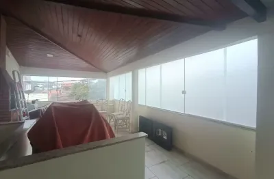 Vendo conjunto de 5 casas para renda em guaratiba – excelente investimento!'