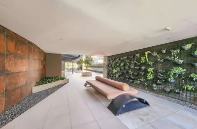 Apartamento 83m² impecável, com 3 dormitórios, varanda gourmet e 2 vagas de garagem.