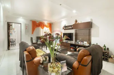 Sobrado espaçoso com 164m² de construção — rua rafael correia sampaio