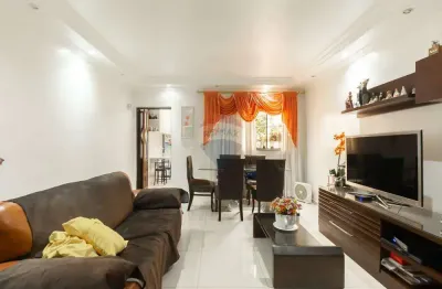 Sobrado espaçoso com 164m² de construção — rua rafael correia sampaio