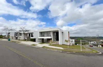 Em uma localização privilegiada na fase 2 do condominio alphaville