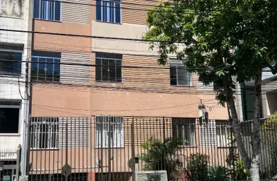 Apartamento muito funcional com 3 quartos de frente para rua garagem individual muito claro e arejado
