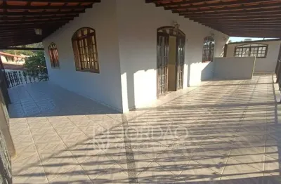 Casa com 3 quartos para alugar na Rua Marquês de Sapucaí, 1, Marquês de Maricá, Maricá