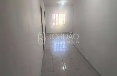 Casa com 2 quartos para alugar na Rua Artur Bernardes, 1, Barro Vermelho, São Gonçalo