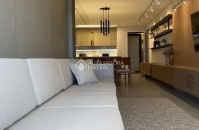 Apartamento com 2 quartos à venda na rua joaquim maximiano sarmento, 110, kobrasol, são josé, 73 m2 por r$ 860.655