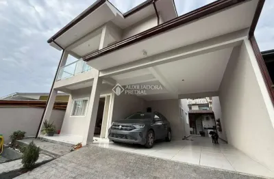 Casa com 3 quartos à venda na colombo salles, 00135, bela vista, palhoça, 200 m2 por r$ 800.000