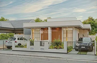 Casa com 2 quartos à venda na Rua Lídia James Huller, 03, Forquilhas, São José, 63 m2 por R$ 430.000