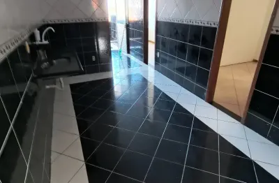 Apartamento 3/4 andar inteiro com vista mar. no centro de itapuã.