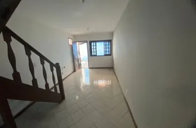 Casa de condomínio com 2 quartos à venda, 120m² - taquara
