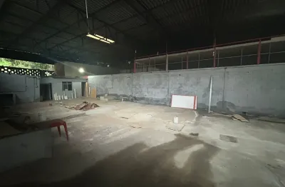 Barracão / Galpão / Depósito com 1 sala para alugar na Estrada do Catonho, 615, Jardim Sulacap, Rio de Janeiro