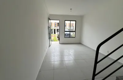 Vendo excelente casa duplex em condomínio com 2 quartos em vargem grande