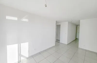 Vendo excelente apartamento com 2 quartos 1 suíte na curicica